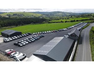 Audi Q5 35 TDI S LINE LAUNCH 5DR 40 S-TRONIC - Image 3