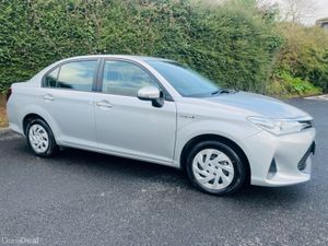 Toyota Corolla APPLE CARPLAY // REVERSE CAM // SAT - Image 3