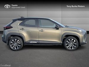 Toyota Yaris Cross LunaSport - BiTone - 1.5 Hybrid - Image 3