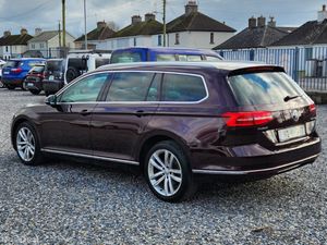 Volkswagen Passat Highline Estate 2.0TDI - Image 2