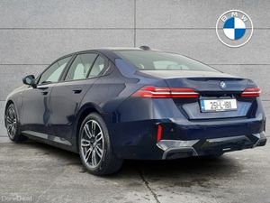 BMW 5-Series 530e M Sport Saloon - Image 3