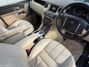 Land Rover Discovery 3.0 TDV6 XE Auto - Image 4