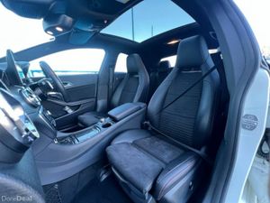 Mercedes-Benz CLA CLA180 AMG-LINE 1.6 AUTO // PAN - Image 2