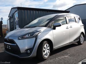 TOYOTA SIENTA 2016 SILVER 7 SEATER - Image 2