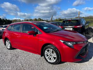 Toyota Corolla 1.8 Hybrid - Image 2