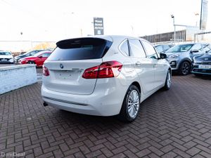 225XE HYBRID ESTATE 5DR AUTOMATIC - Image 3