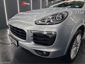 Porsche Cayenne PLATINUM SUPERCHARGED PHEV 416BHP - Image 2