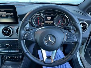 Mercedes-Benz GLA GLA180 1.6 AUTO // SERVICE HISTO - Image 4