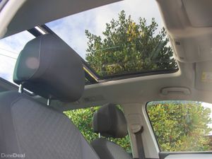 Tiguan * Sunroof * 150 bhp TDi - Image 3