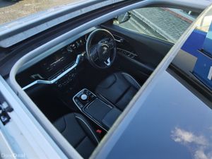 KIA NIRO 64KWH EV 4 + *SUNROOF + JBL SOUND SYSTEM* - Image 2