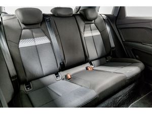 Audi Q4 e-tron 35 e-tron Sport Auto 170HP - Image 4