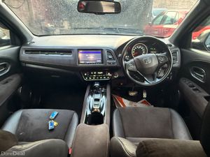 Honda Vezel 2017  hybrid  Top spec - Image 4