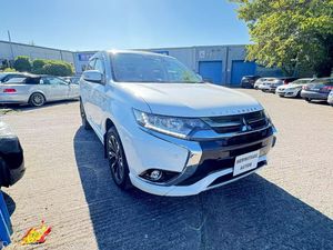 Mitsubishi Outlander 2.0 Hybrid Plug in 2018 - Image 2