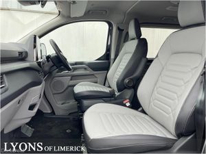 Ford Tourneo Custom LWB Titanium 9 SEATER2.5 phev - Image 4