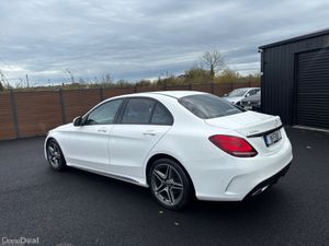 Mercedes-Benz C220d AMG Automatic 2019 - Image 3