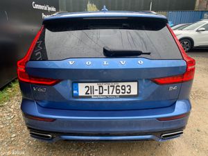 VOLVO V60 2.0 B4 197 BHP DSL R-DESIGN AUTO - Image 4