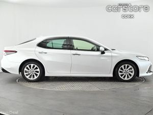 Toyota Camry 2.5 Hybrid Auto - Image 3