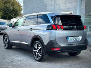 Peugeot 5008 1.2 PureTech 130bhp Allure - Image 3