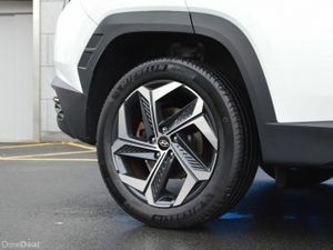Hyundai Tucson 2WD Executive Plus HEV Auto Two Ton - Image 4