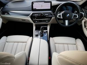 BMW 5-Series 520d M Sport - Image 4