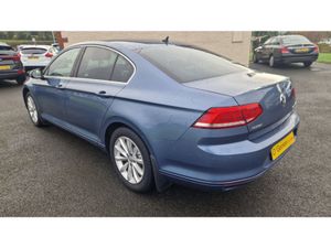 Volkswagen Passat SE BUSINESS TDI DSG BLUEMOTION T - Image 4