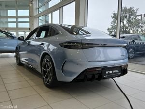 BYD SEAL EXCELLENCE 530HP DUAL-MOTOR inc HEAT PUMP - Image 4