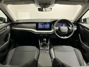 Skoda Octavia Selection 2.0TDI 115BHP - Reversing - Image 4