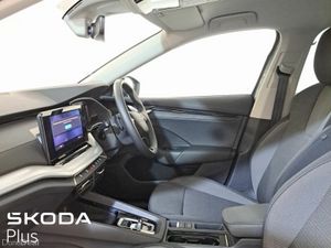 Skoda Octavia Selection 1.5TSI 115HP DSG mHEV - Image 4