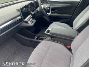 Renault Megane E-Tech TECHNO 60 KW 220 BHP 5DR - 1 - Image 4