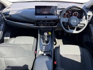 Nissan Qashqai 1.3 PET MILD HYBRID SV PREMIUM - Image 2