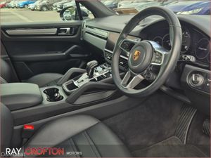 Porsche Cayenne 3.0 V6 E-Hybrid 4WD Auto - Image 3