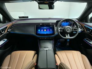 Mercedes-Benz E-Class 300e AMG - Reversing Camera - Image 4