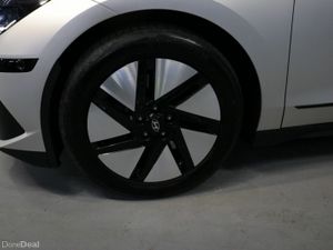 Hyundai IONIQ 6 ELEGANCE 77kWh EX DEMO SALOON EV - Image 4