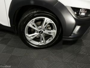 Hyundai KONA EXECUTIVE 1.0L PETROL COMPACT SUV ** - Image 3
