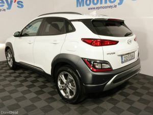 Hyundai KONA EXECUTIVE 1.0L PETROL COMPACT SUV ** - Image 4