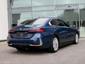 BMW i5 eDrive40 Sport Edition - Image 2