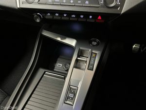 Peugeot 308 Active 1.2 Puretech 130BHP - LOW MILEA - Image 4