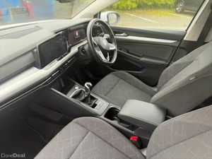 Volkswagen Golf LIFE 1.0 TSI 110HP MANUAL - Image 3