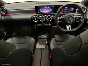 Mercedes-Benz CLA CLA250 e AMG Line Executive 15.6 - Image 4