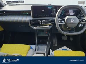 Renault 5 E-Tech EV52kw 150hp Iconic - Image 4