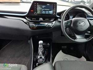 Toyota C-HR 1.8 HYBRID SPORT - Image 4