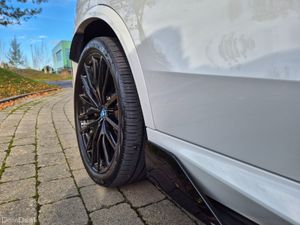 BMW 50e X-DRIVE M-SPORT - Image 4