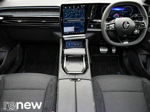 Renault Austral Techno Esprit Alpine E-Tech Full H - Image 3