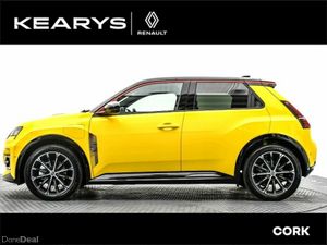 Renault 5 Iconic 40kWh 120hp Order Your 261 Today! - Image 4