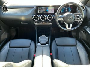 Mercedes-Benz GLA 250e Progressive PHEV Compact SU - Image 4