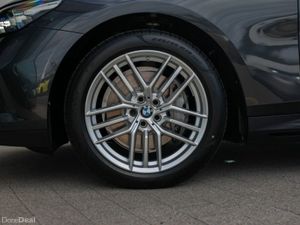 BMW i5 eDrive40 Sport Edition Saloon - Image 4