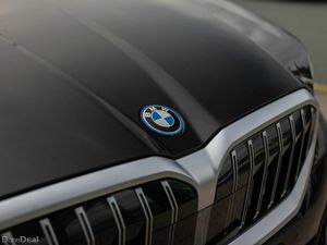 BMW 5-Series 530e - Image 3