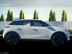 DS Automobiles DS 3 Crossback EV  Performance Line - Image 3