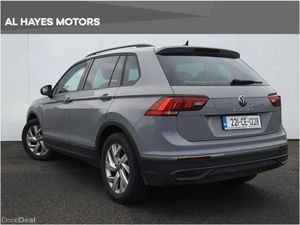 Volkswagen Tiguan **1 OWNER**2.0 TDI LIFE MODEL - Image 3