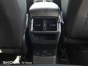 Skoda Karoq **BIG ENGINE**2.0TDI 150BHP AMBITION - Image 4